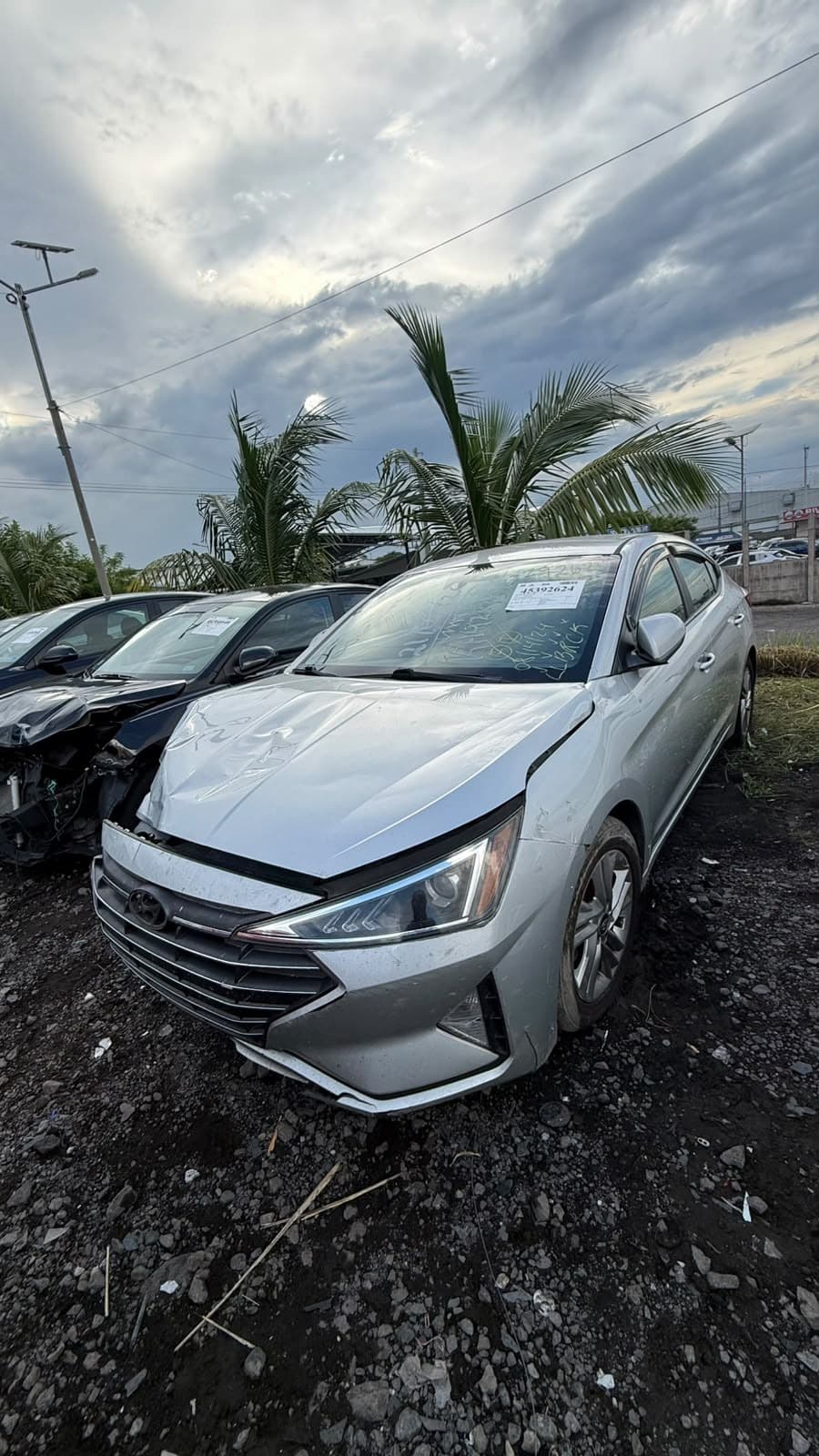 Hyundai Elantra SEL 2019, foto 1 de 9