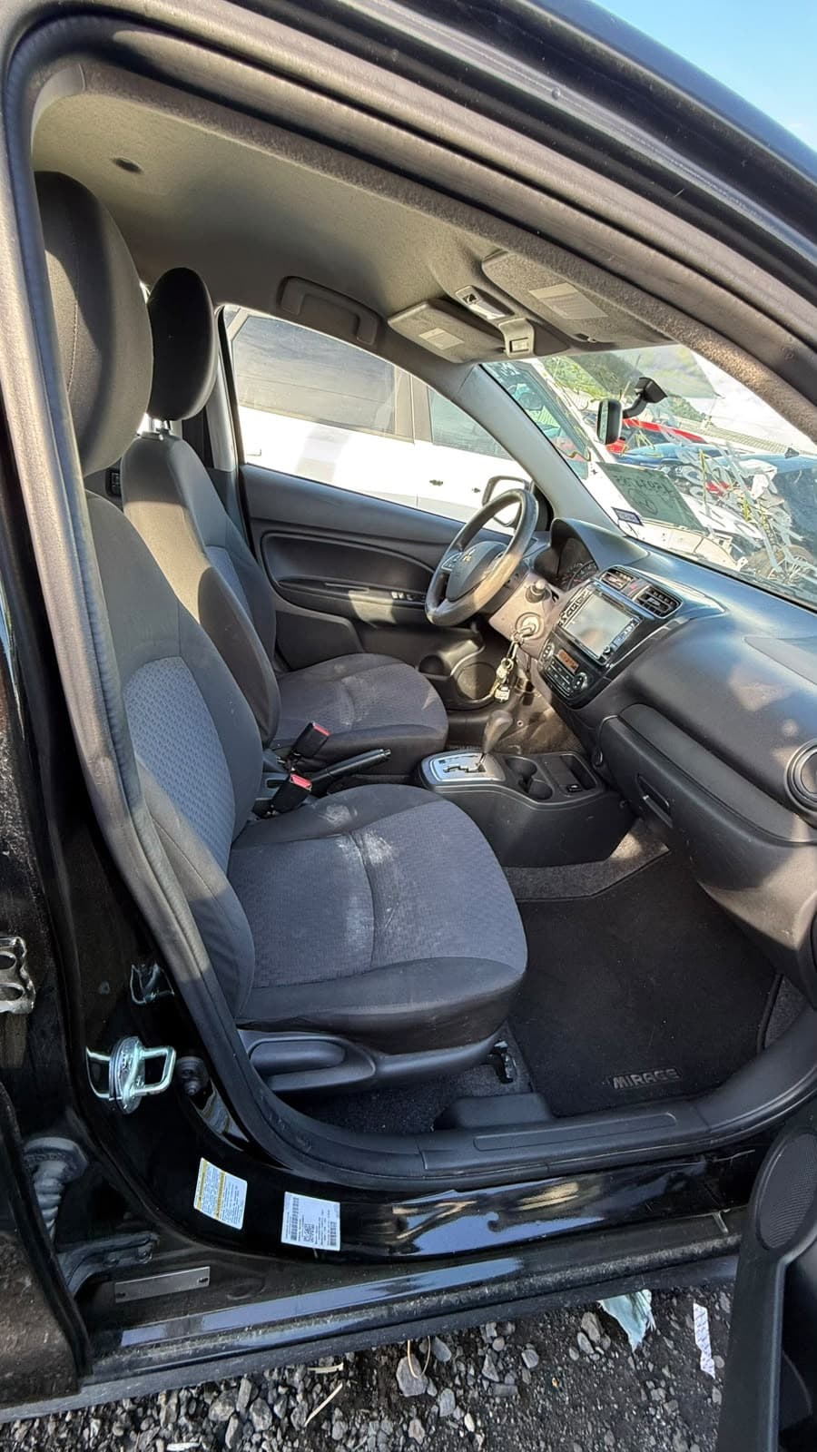 Mitsubishi Mirage ES 2020, foto 5 de 8