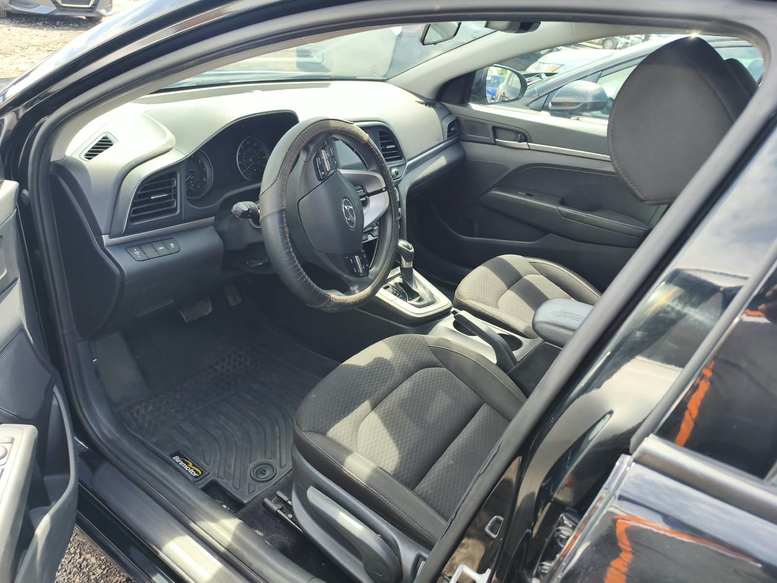 Hyundai Elantra SE 2020, foto 6 de 10