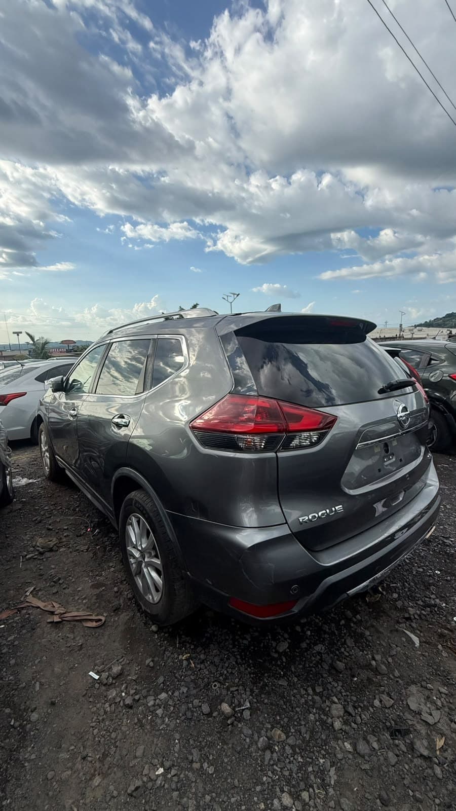 Nissan Rogue SV 2019, foto 3 de 7