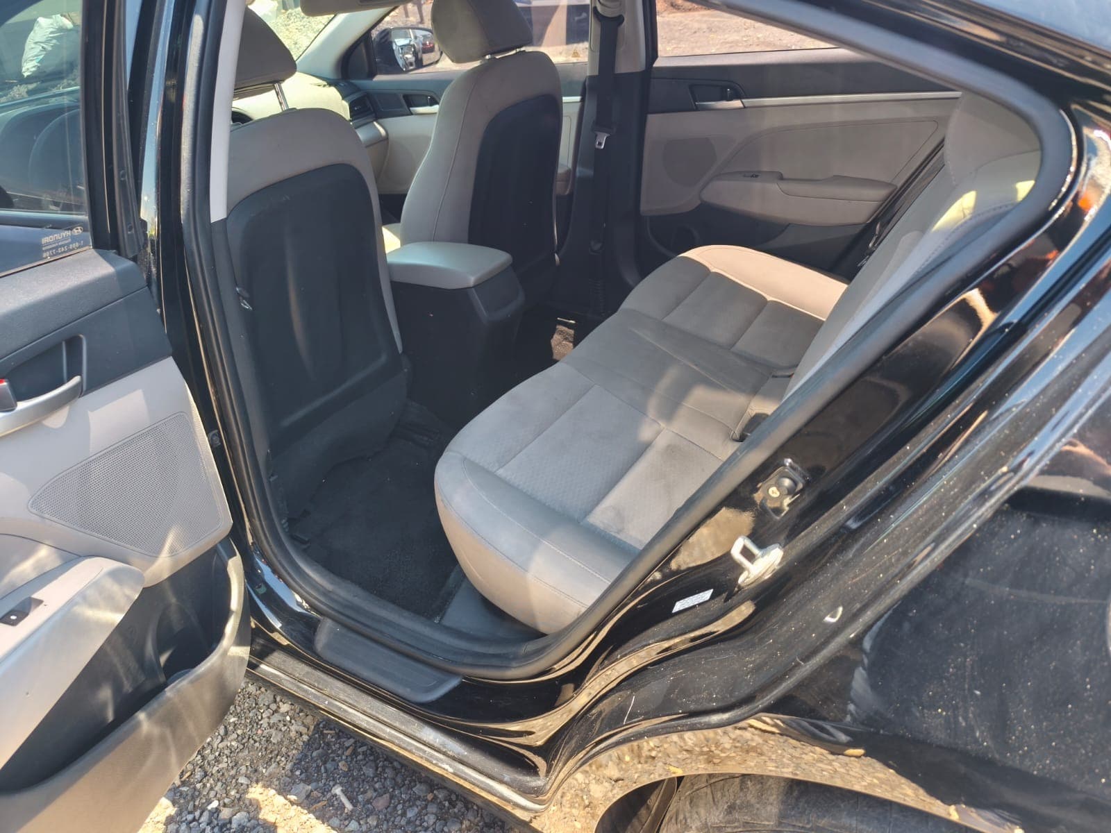 Hyundai Elantra SE 2020, foto 8 de 11